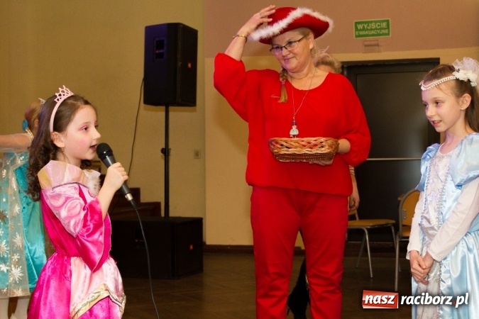 Zdjęcie w galerii na portalu naszraciborz.pl: Wielki bal przebierańc&oacute;w w Krzanowicach wiadomości z regionu