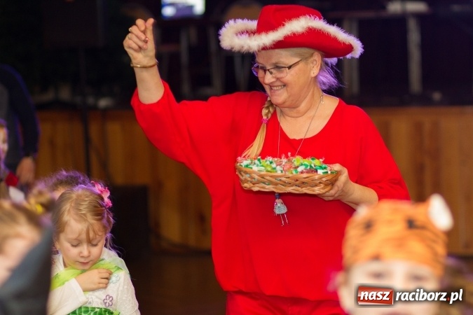 Zdjęcie w galerii na portalu naszraciborz.pl: Wielki bal przebierańc&oacute;w w Krzanowicach wiadomości z regionu