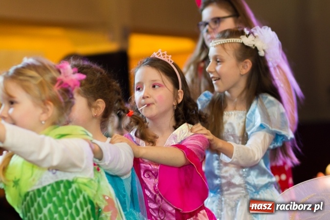Zdjęcie w galerii na portalu naszraciborz.pl: Wielki bal przebierańc&oacute;w w Krzanowicach wiadomości z regionu