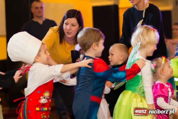 Zdjęcie w galerii na portalu naszraciborz.pl: Wielki bal przebierańc&oacute;w w Krzanowicach wiadomości z regionu