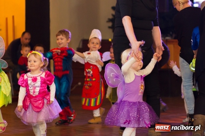Zdjęcie w galerii na portalu naszraciborz.pl: Wielki bal przebierańc&oacute;w w Krzanowicach wiadomości z regionu