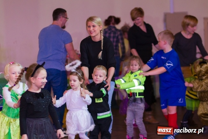 Zdjęcie w galerii na portalu naszraciborz.pl: Wielki bal przebierańc&oacute;w w Krzanowicach wiadomości z regionu