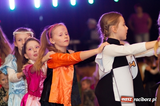 Zdjęcie w galerii na portalu naszraciborz.pl: Wielki bal przebierańc&oacute;w w Krzanowicach wiadomości z regionu