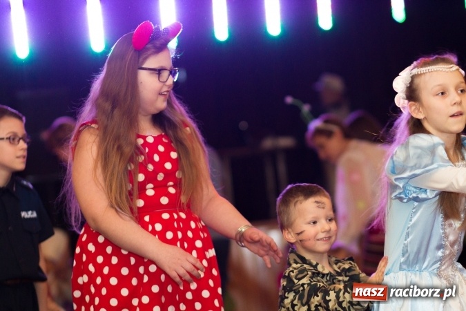 Zdjęcie w galerii na portalu naszraciborz.pl: Wielki bal przebierańc&oacute;w w Krzanowicach wiadomości z regionu