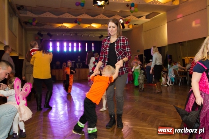 Zdjęcie w galerii na portalu naszraciborz.pl: Wielki bal przebierańc&oacute;w w Krzanowicach wiadomości z regionu