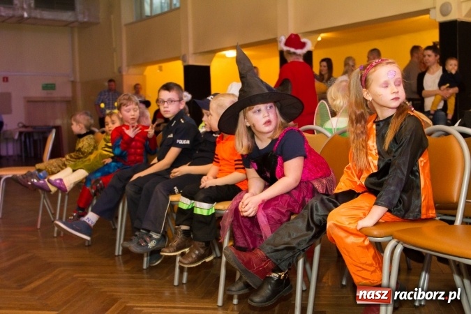Zdjęcie w galerii na portalu naszraciborz.pl: Wielki bal przebierańc&oacute;w w Krzanowicach wiadomości z regionu