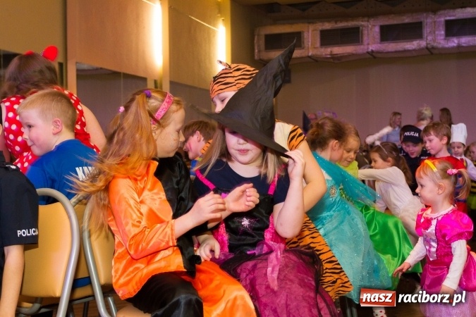 Zdjęcie w galerii na portalu naszraciborz.pl: Wielki bal przebierańc&oacute;w w Krzanowicach wiadomości z regionu