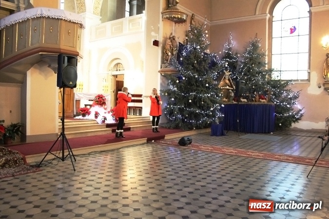 Zdjęcie w galerii na portalu naszraciborz.pl: W kościele w Sławikowie odbył się charytatywny koncert kolęd wiadomości z regionu