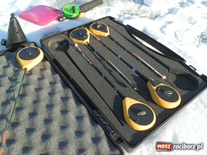 Zdjęcie w galerii na portalu naszraciborz.pl: Podlodowe otwarcie sezonu raciborskich wędkarzy wiadomości z regionu