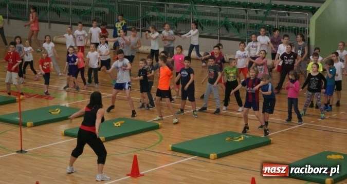 Zdjęcie w galerii na portalu naszraciborz.pl: Festyn na zakończenie pierwszego tygodnia ferii z SM Nowoczesna wiadomości z regionu