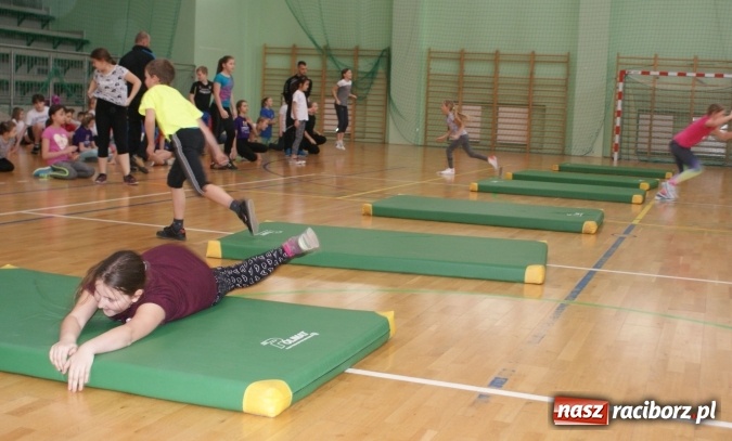 Zdjęcie w galerii na portalu naszraciborz.pl: Festyn na zakończenie pierwszego tygodnia ferii z SM Nowoczesna wiadomości z regionu