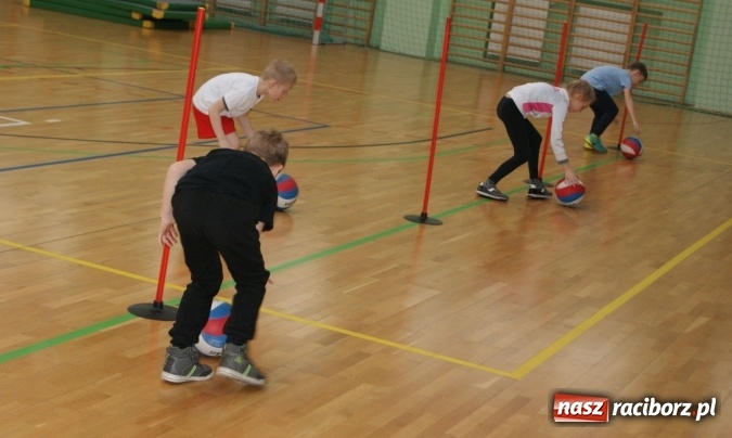 Zdjęcie w galerii na portalu naszraciborz.pl: Festyn na zakończenie pierwszego tygodnia ferii z SM Nowoczesna wiadomości z regionu