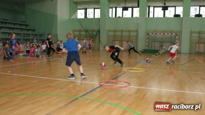 Zdjęcie w galerii na portalu naszraciborz.pl: Festyn na zakończenie pierwszego tygodnia ferii z SM Nowoczesna wiadomości z regionu