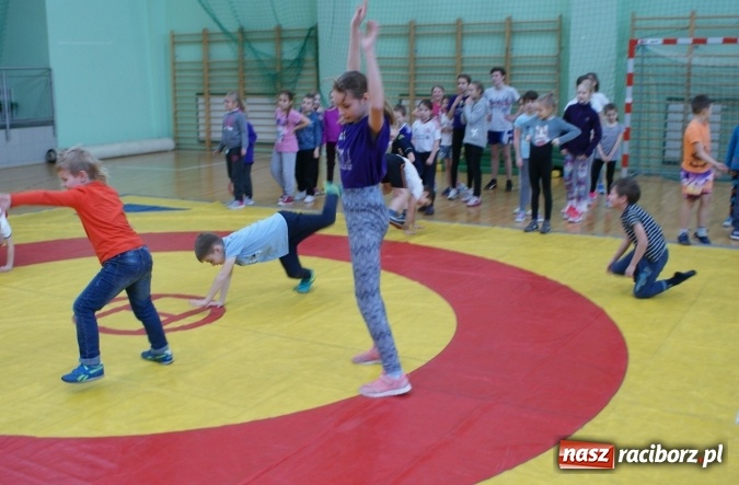 Zdjęcie w galerii na portalu naszraciborz.pl: Festyn na zakończenie pierwszego tygodnia ferii z SM Nowoczesna wiadomości z regionu