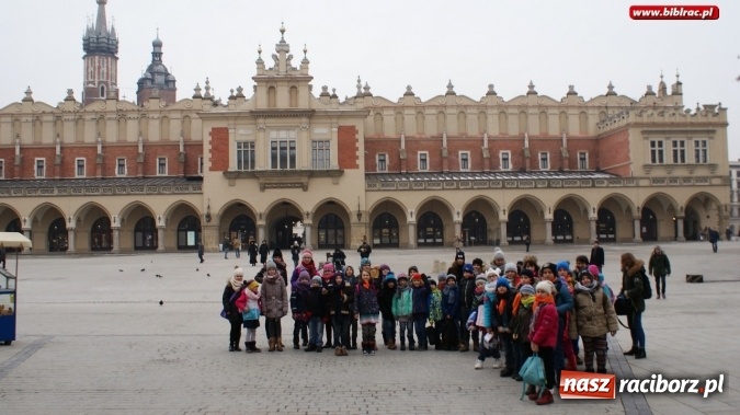 Zdjęcie w galerii na portalu naszraciborz.pl: Krasnoludki są na świecie! Uczestnicy Ferii z biblioteką na wycieczce w Krakowie wiadomości z regionu