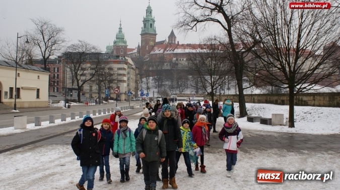 Zdjęcie w galerii na portalu naszraciborz.pl: Krasnoludki są na świecie! Uczestnicy Ferii z biblioteką na wycieczce w Krakowie wiadomości z regionu