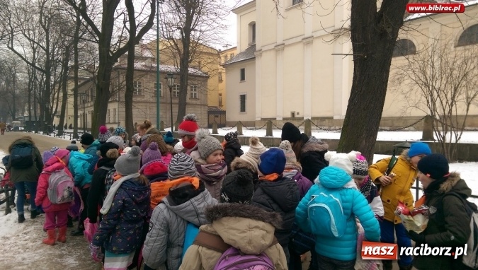 Zdjęcie w galerii na portalu naszraciborz.pl: Krasnoludki są na świecie! Uczestnicy Ferii z biblioteką na wycieczce w Krakowie wiadomości z regionu