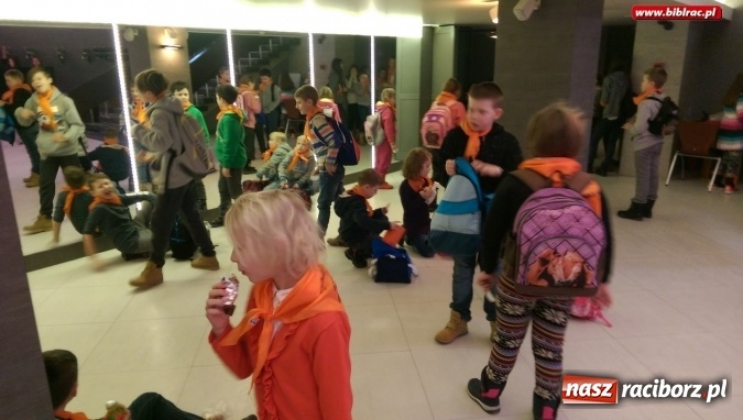 Zdjęcie w galerii na portalu naszraciborz.pl: Krasnoludki są na świecie! Uczestnicy Ferii z biblioteką na wycieczce w Krakowie wiadomości z regionu