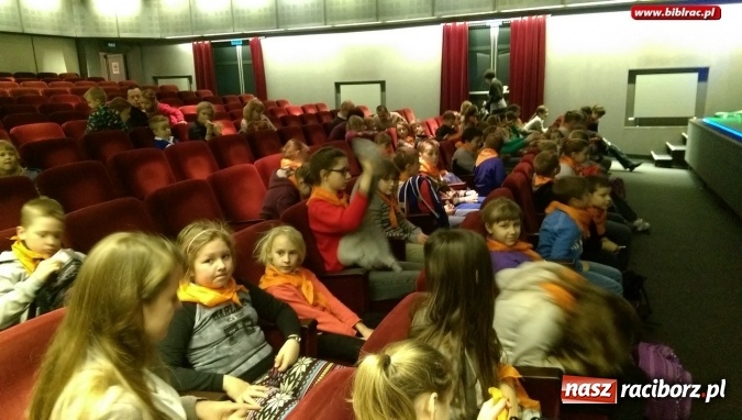 Zdjęcie w galerii na portalu naszraciborz.pl: Krasnoludki są na świecie! Uczestnicy Ferii z biblioteką na wycieczce w Krakowie wiadomości z regionu