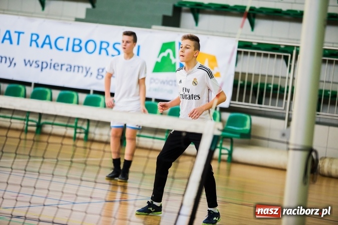 Zdjęcie w galerii na portalu naszraciborz.pl: Turniej siatkonogi w Arenie Rafako wiadomości z regionu