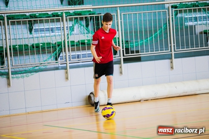Zdjęcie w galerii na portalu naszraciborz.pl: Turniej siatkonogi w Arenie Rafako wiadomości z regionu