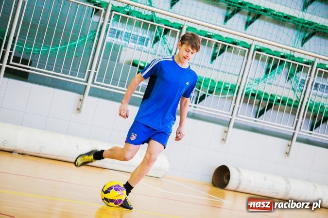 Zdjęcie w galerii na portalu naszraciborz.pl: Turniej siatkonogi w Arenie Rafako wiadomości z regionu