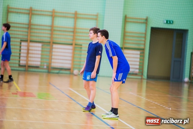Zdjęcie w galerii na portalu naszraciborz.pl: Turniej siatkonogi w Arenie Rafako wiadomości z regionu