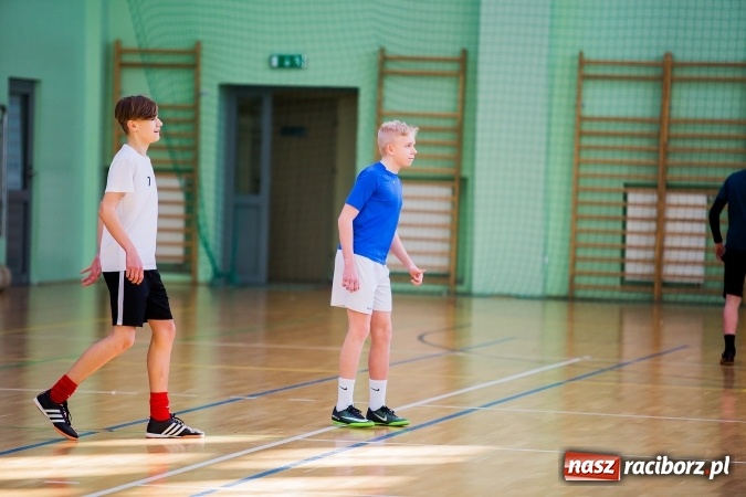 Zdjęcie w galerii na portalu naszraciborz.pl: Turniej siatkonogi w Arenie Rafako wiadomości z regionu