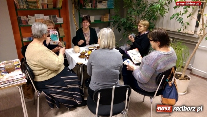 Zdjęcie w galerii na portalu naszraciborz.pl: Zrobione w domu, pokazane w bibliotece wiadomości z regionu