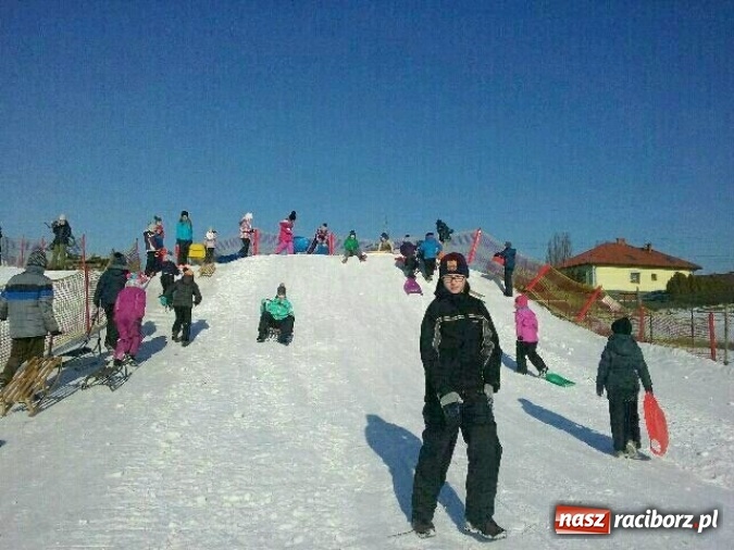 Zdjęcie w galerii na portalu naszraciborz.pl: Zimowe szaleństwa podczas ferii z SM Nowoczesna wiadomości z regionu
