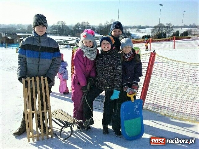 Zdjęcie w galerii na portalu naszraciborz.pl: Zimowe szaleństwa podczas ferii z SM Nowoczesna wiadomości z regionu