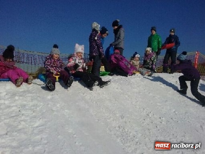 Zdjęcie w galerii na portalu naszraciborz.pl: Zimowe szaleństwa podczas ferii z SM Nowoczesna wiadomości z regionu