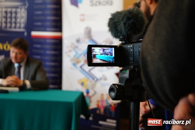 Zdjęcie w galerii na portalu naszraciborz.pl: Ruszyła kampania informacyjna o wdrażaniu zmian w systemie oświaty wiadomości z regionu