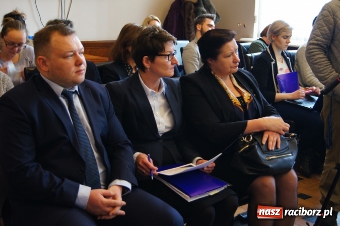 Zdjęcie w galerii na portalu naszraciborz.pl: Ruszyła kampania informacyjna o wdrażaniu zmian w systemie oświaty wiadomości z regionu