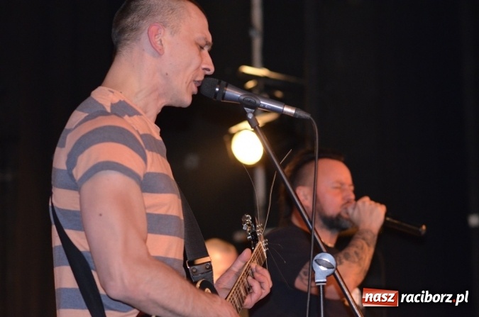 Zdjęcie w galerii na portalu naszraciborz.pl: Koncert Punk Rocka w Strzesze wiadomości z regionu