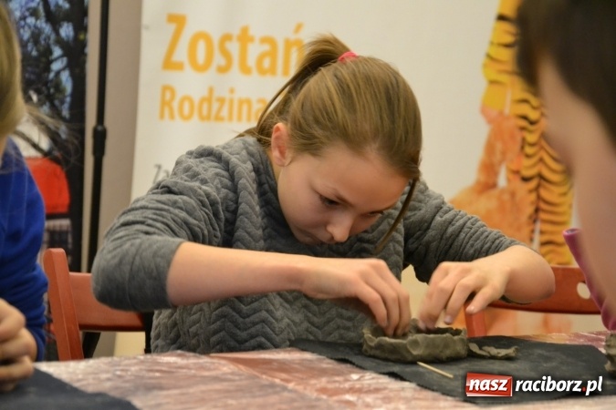 Zdjęcie w galerii na portalu naszraciborz.pl: Zabawy z gliną, czyli zajęcia ceramiczne na zamku wiadomości z regionu