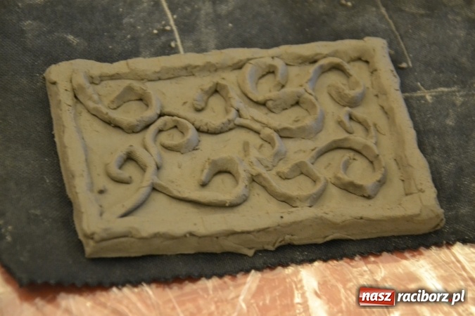 Zdjęcie w galerii na portalu naszraciborz.pl: Zabawy z gliną, czyli zajęcia ceramiczne na zamku wiadomości z regionu