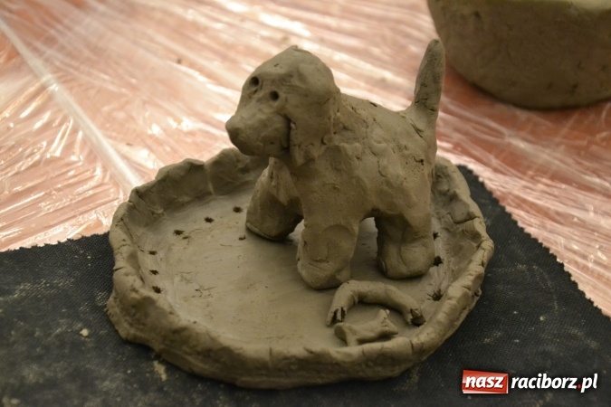 Zdjęcie w galerii na portalu naszraciborz.pl: Zabawy z gliną, czyli zajęcia ceramiczne na zamku wiadomości z regionu