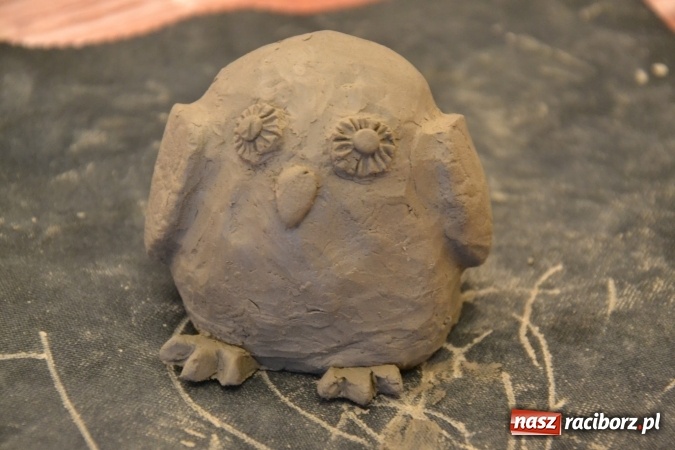 Zdjęcie w galerii na portalu naszraciborz.pl: Zabawy z gliną, czyli zajęcia ceramiczne na zamku wiadomości z regionu