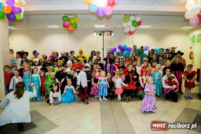Zdjęcie w galerii na portalu naszraciborz.pl: Wielki bal karnawałowy w Pietrowicach Wielkich wiadomości z regionu
