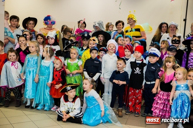 Zdjęcie w galerii na portalu naszraciborz.pl: Wielki bal karnawałowy w Pietrowicach Wielkich wiadomości z regionu