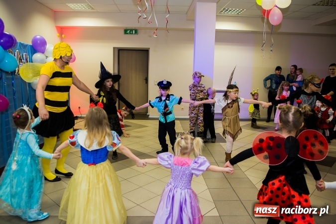 Zdjęcie w galerii na portalu naszraciborz.pl: Wielki bal karnawałowy w Pietrowicach Wielkich wiadomości z regionu