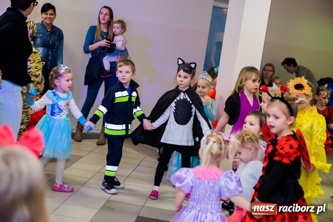 Zdjęcie w galerii na portalu naszraciborz.pl: Wielki bal karnawałowy w Pietrowicach Wielkich wiadomości z regionu