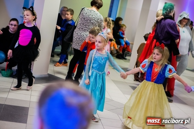 Zdjęcie w galerii na portalu naszraciborz.pl: Wielki bal karnawałowy w Pietrowicach Wielkich wiadomości z regionu