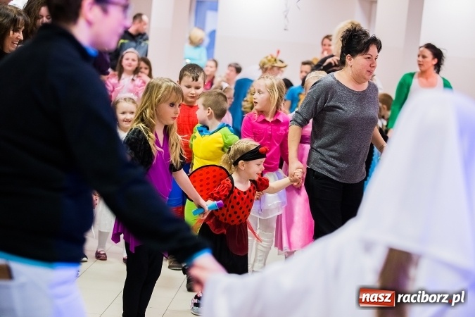 Zdjęcie w galerii na portalu naszraciborz.pl: Wielki bal karnawałowy w Pietrowicach Wielkich wiadomości z regionu