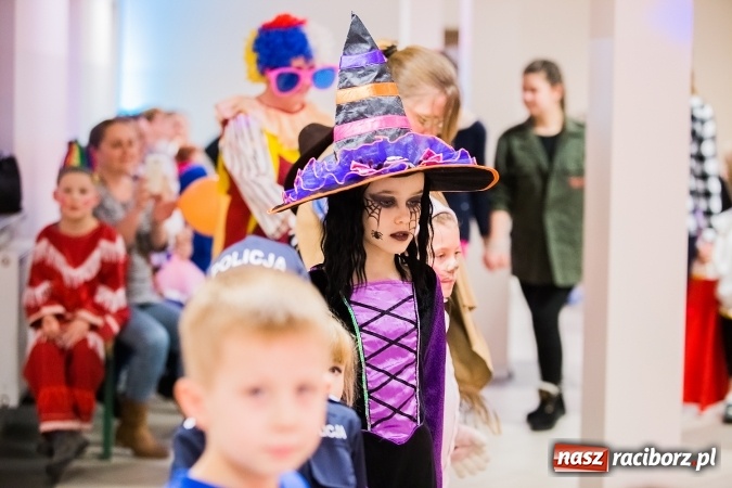 Zdjęcie w galerii na portalu naszraciborz.pl: Wielki bal karnawałowy w Pietrowicach Wielkich wiadomości z regionu