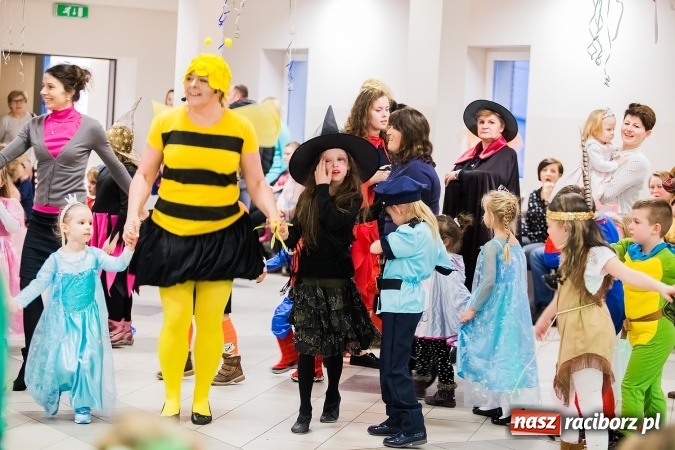 Zdjęcie w galerii na portalu naszraciborz.pl: Wielki bal karnawałowy w Pietrowicach Wielkich wiadomości z regionu