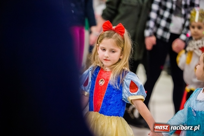 Zdjęcie w galerii na portalu naszraciborz.pl: Wielki bal karnawałowy w Pietrowicach Wielkich wiadomości z regionu