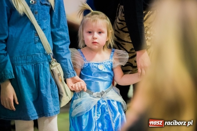 Zdjęcie w galerii na portalu naszraciborz.pl: Wielki bal karnawałowy w Pietrowicach Wielkich wiadomości z regionu