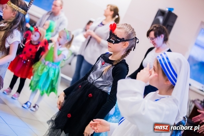 Zdjęcie w galerii na portalu naszraciborz.pl: Wielki bal karnawałowy w Pietrowicach Wielkich wiadomości z regionu